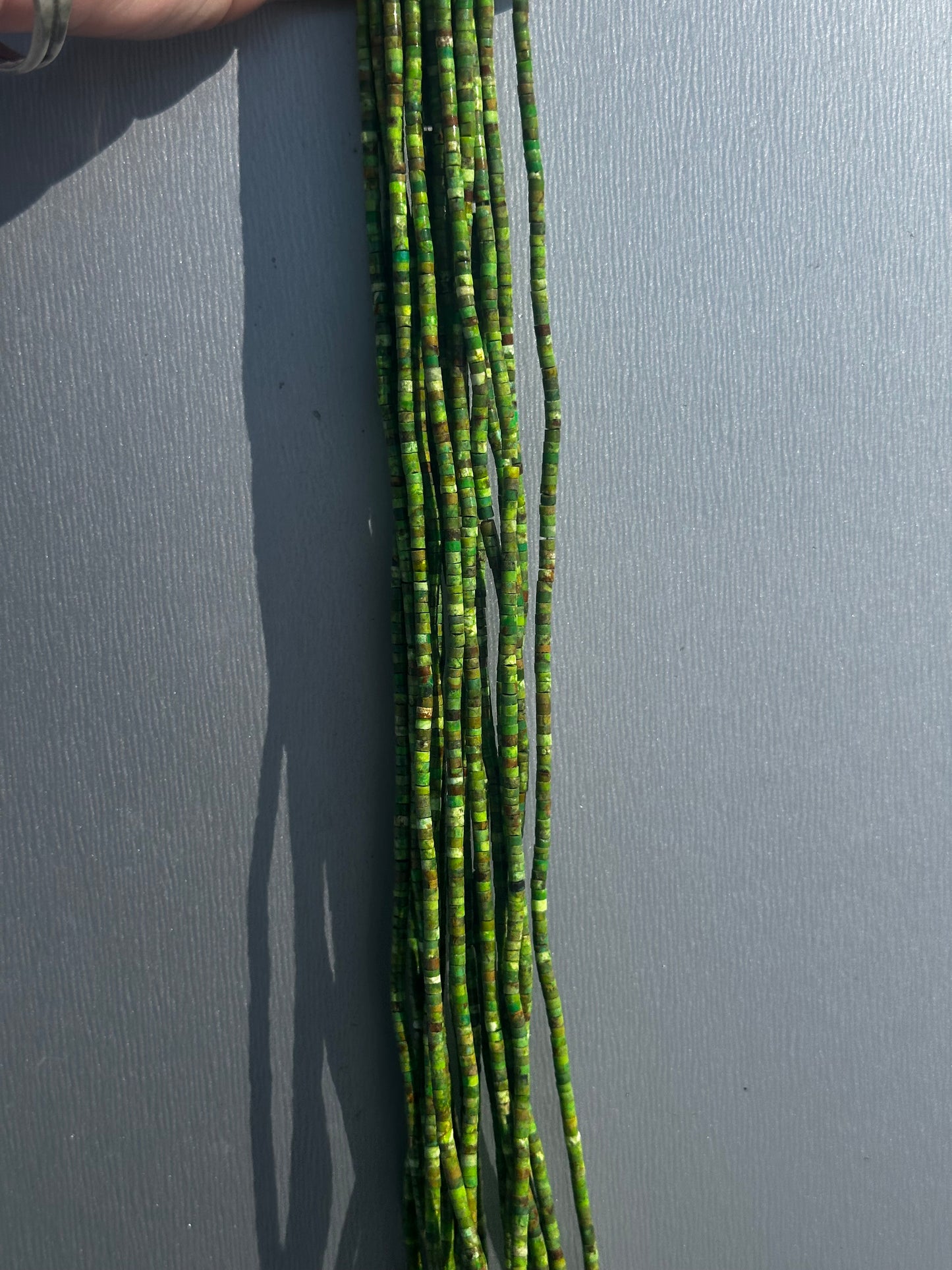 Small Green Heshi Strands