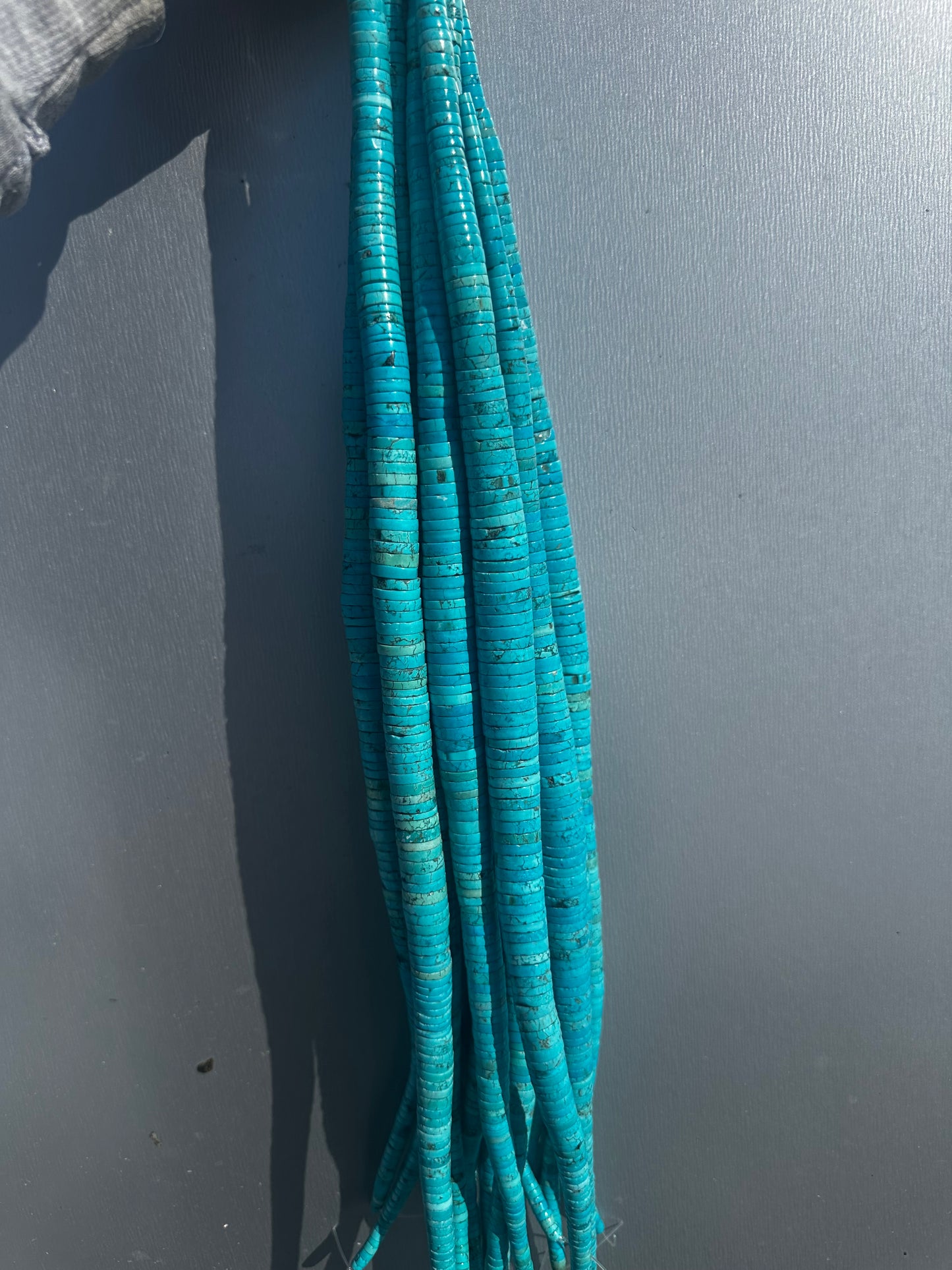 Blue Hubei Graduated Disc Strands  ￼